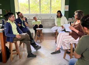 A discussion among English teachers